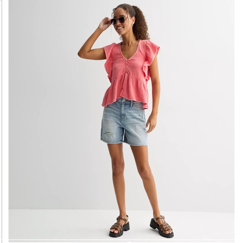 Rewind Coral Textured Ruffle Top
